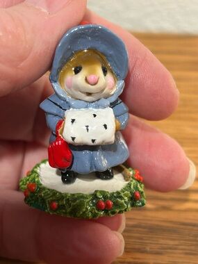 Wee Forest Folk Mouse with Red Bag on Green Base “1987”